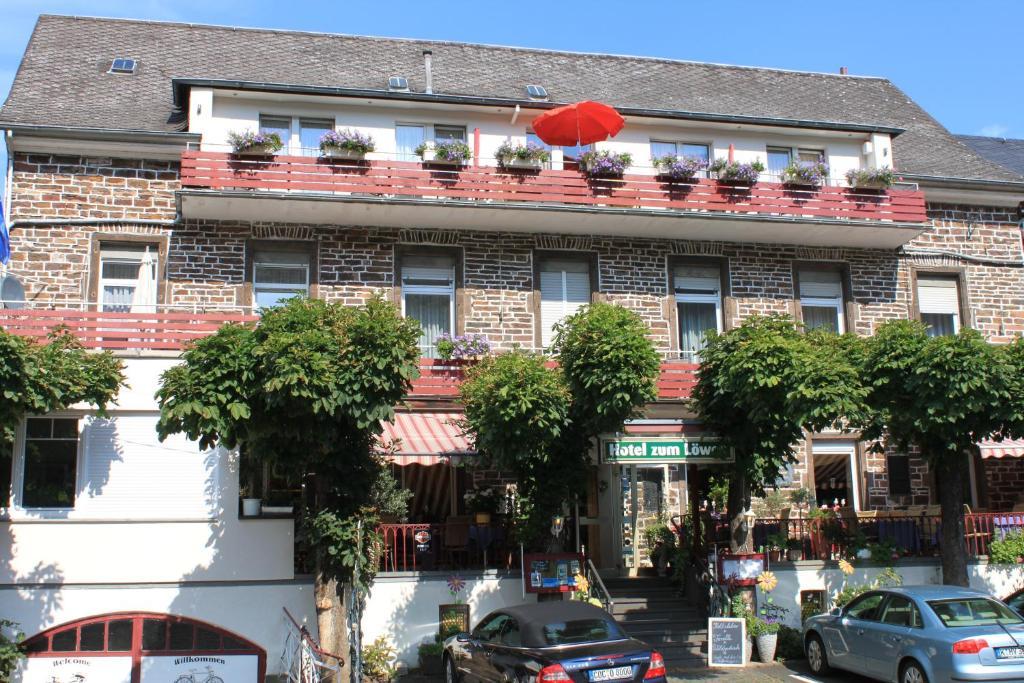 Moselromantik-Hotel Zum Loewen Эдигер-Эллер Экстерьер фото