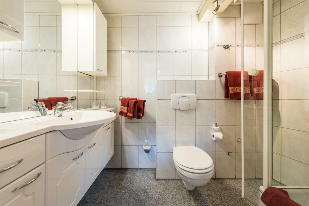 Moselromantik-Hotel Zum Loewen Эдигер-Эллер Экстерьер фото
